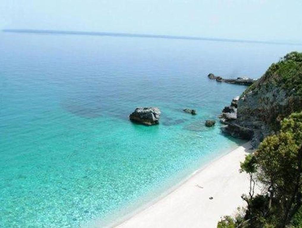 Evoikos Beach & Resort ลิวานาไต ภายนอก รูปภาพ