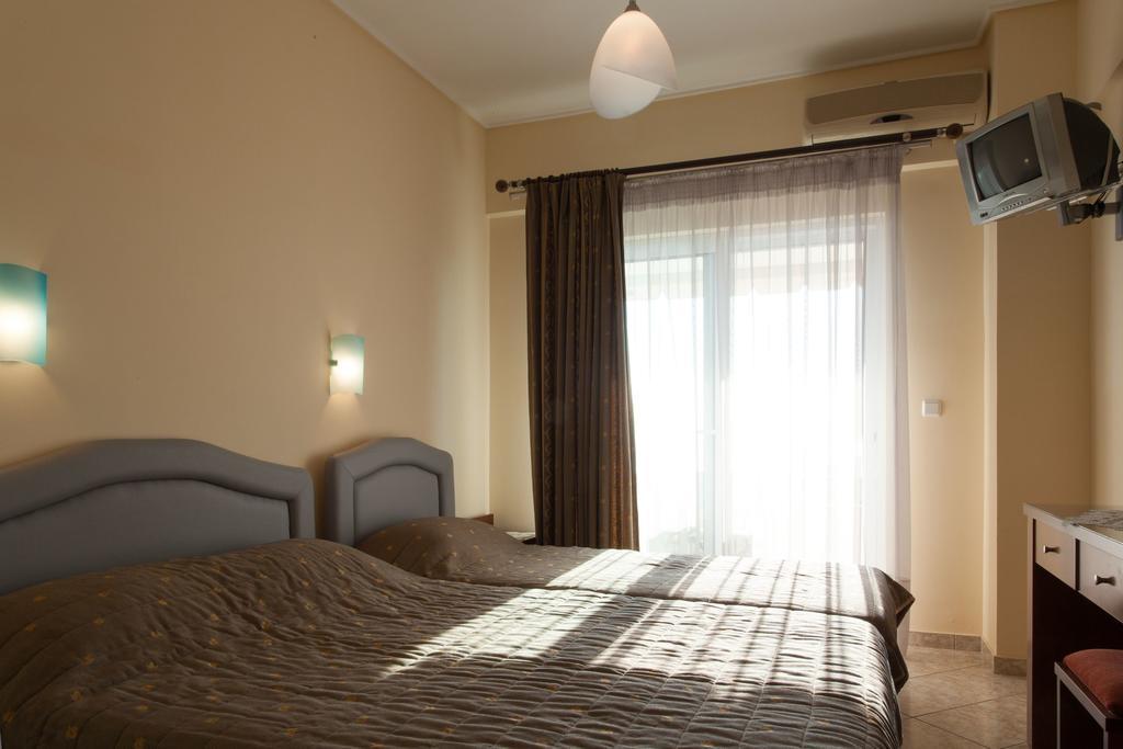 Evoikos Beach & Resort ลิวานาไต ภายนอก รูปภาพ