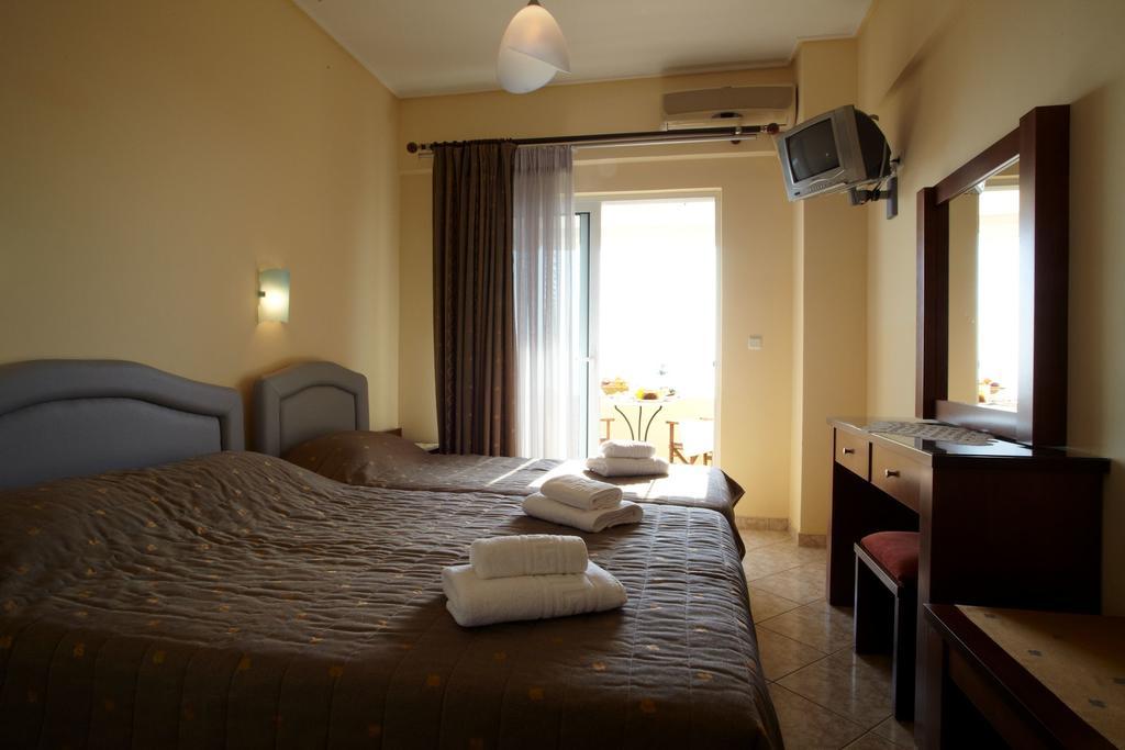 Evoikos Beach & Resort ลิวานาไต ภายนอก รูปภาพ