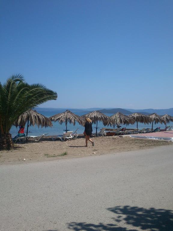 Evoikos Beach & Resort ลิวานาไต ภายนอก รูปภาพ